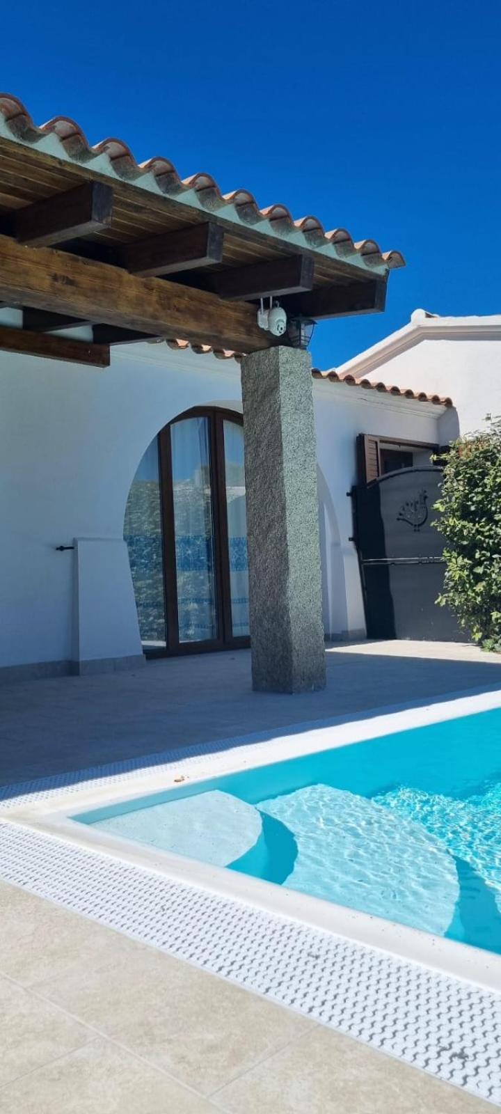 Le Pavoncelle Villa Budoni Exteriör bild