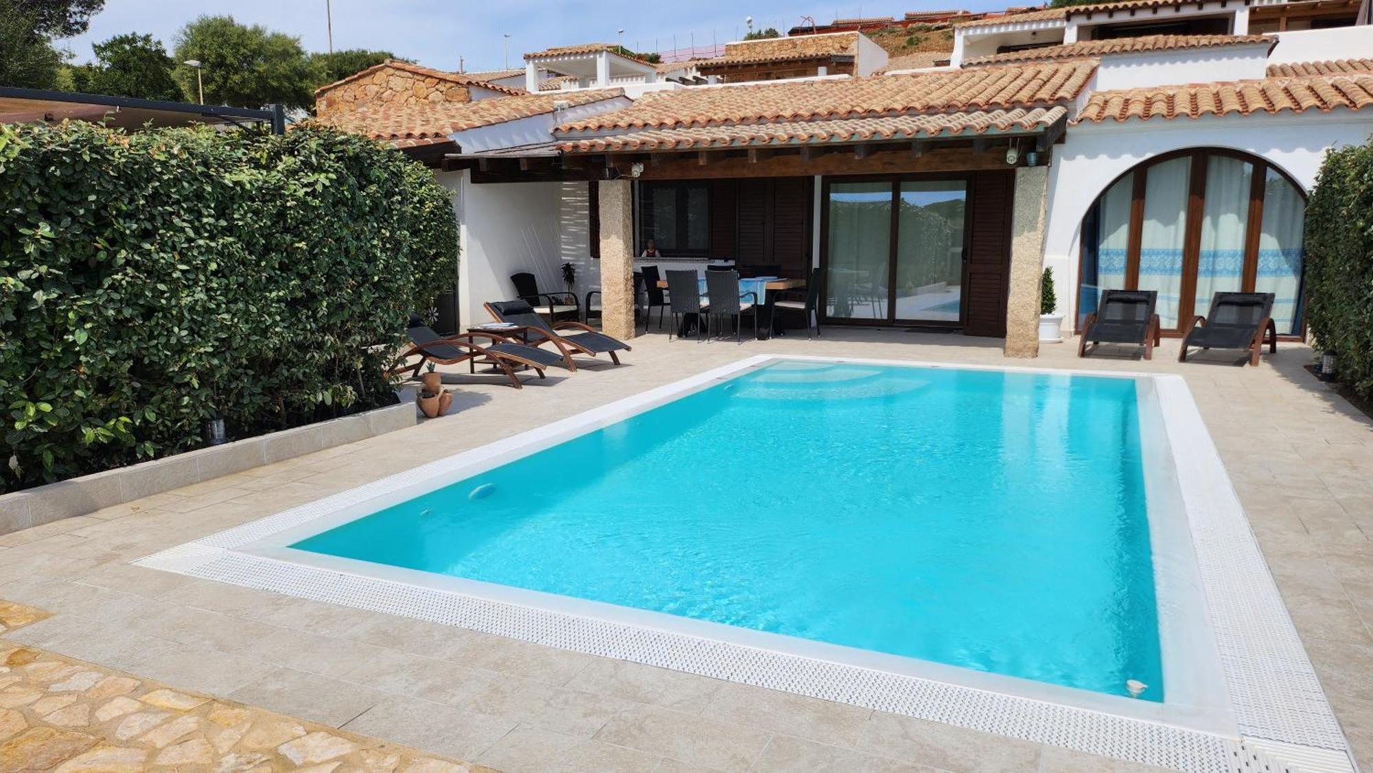 Le Pavoncelle Villa Budoni Exteriör bild
