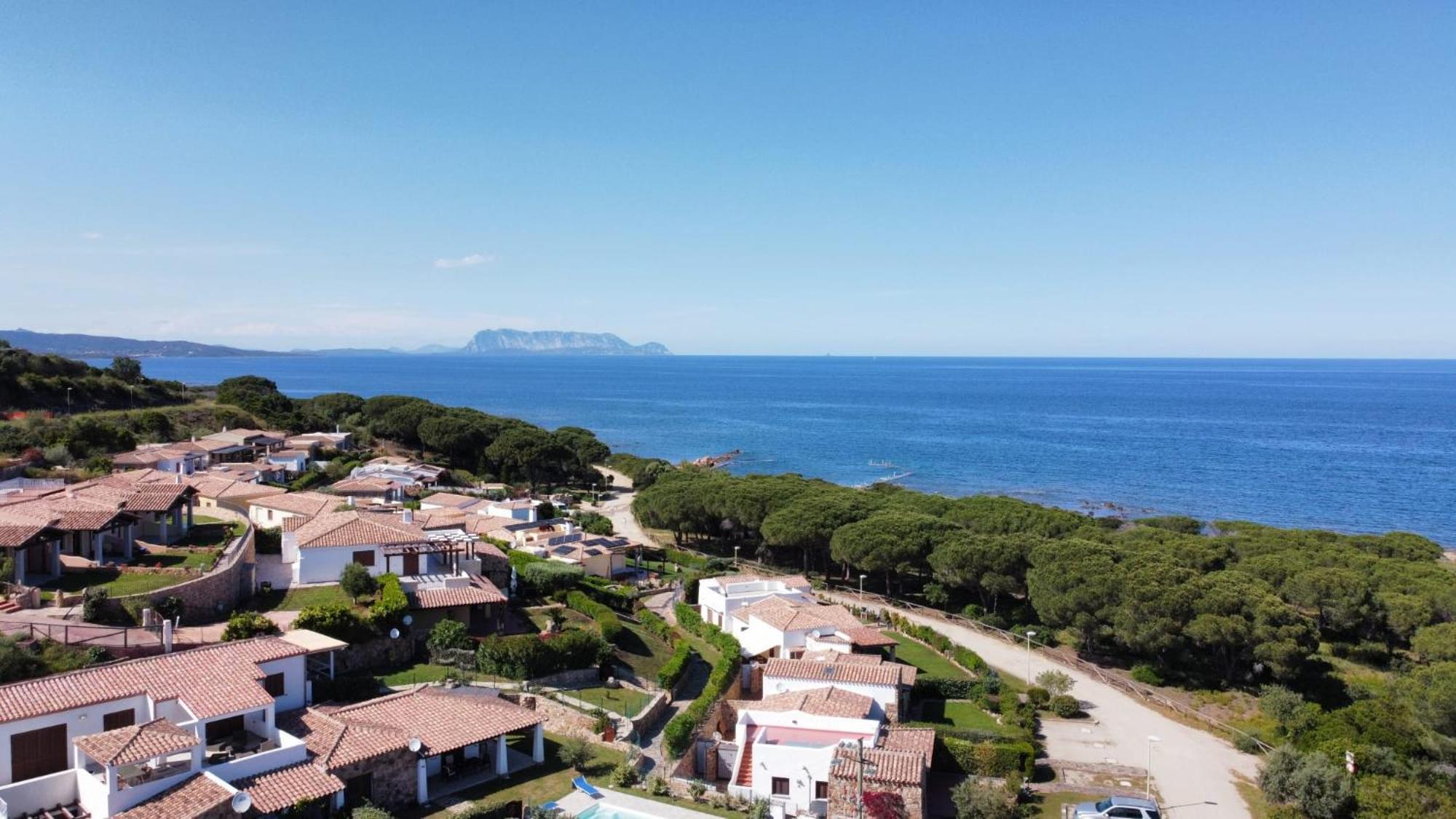 Le Pavoncelle Villa Budoni Exteriör bild